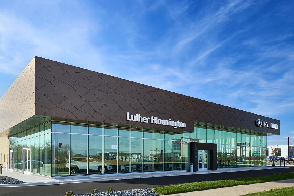 Dealership gallery photo 1